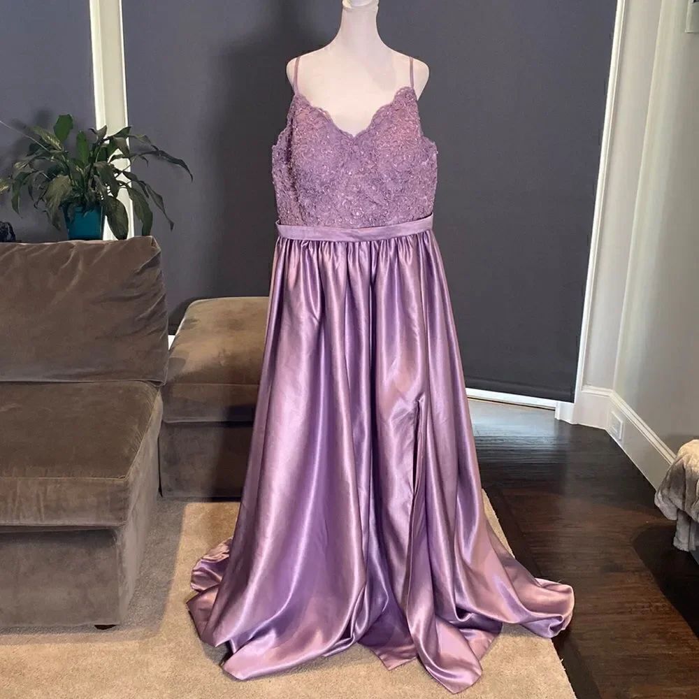 Women’s Purple Spaghetti Strap FullLength Satin/Lace Appliqué PartyDress Size 22